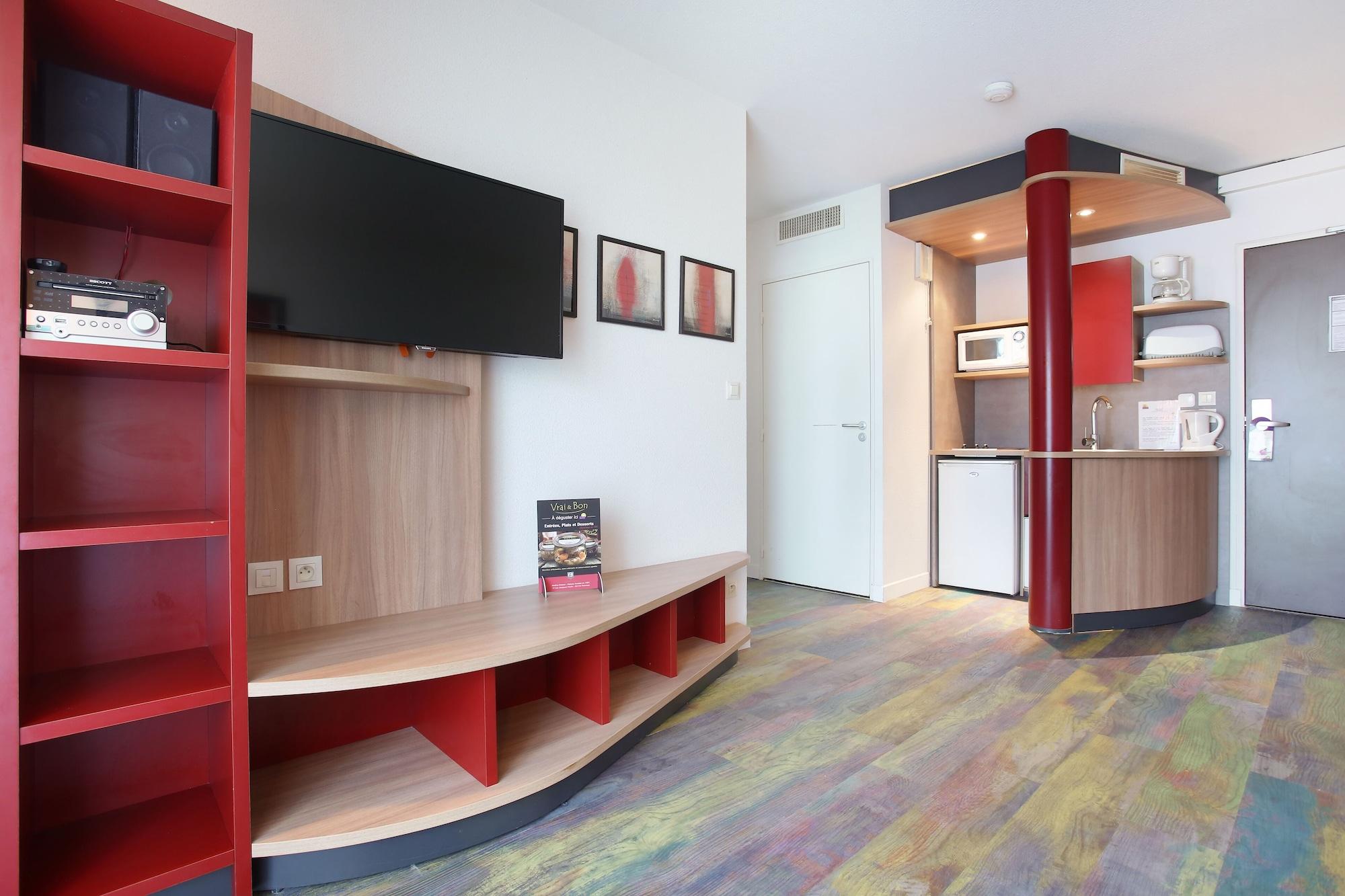 Suite-Home Orleans-Saran Ngoại thất bức ảnh