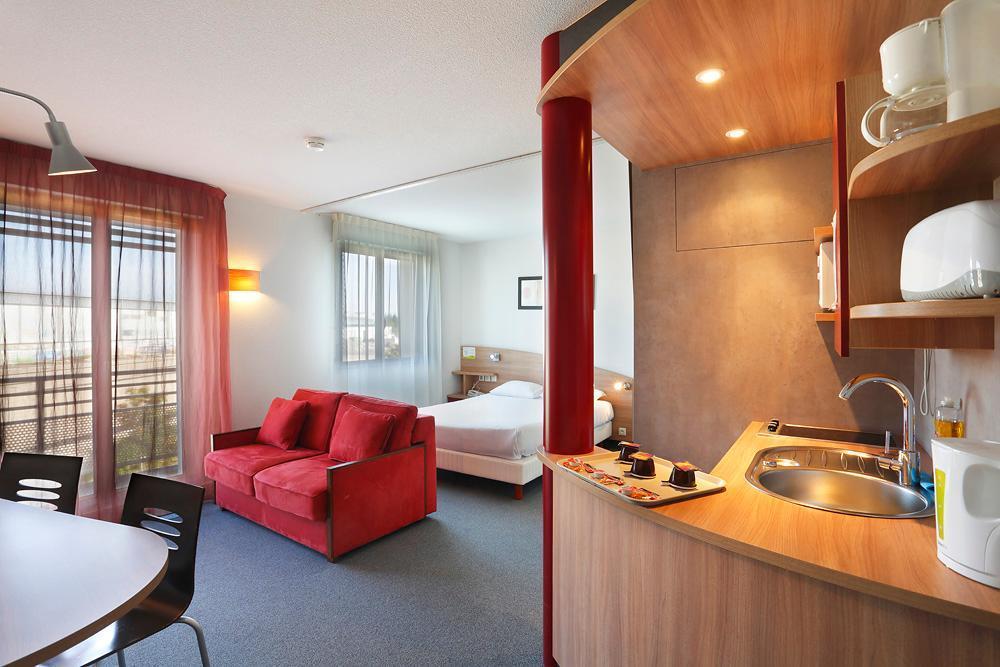 Suite-Home Orleans-Saran Ngoại thất bức ảnh