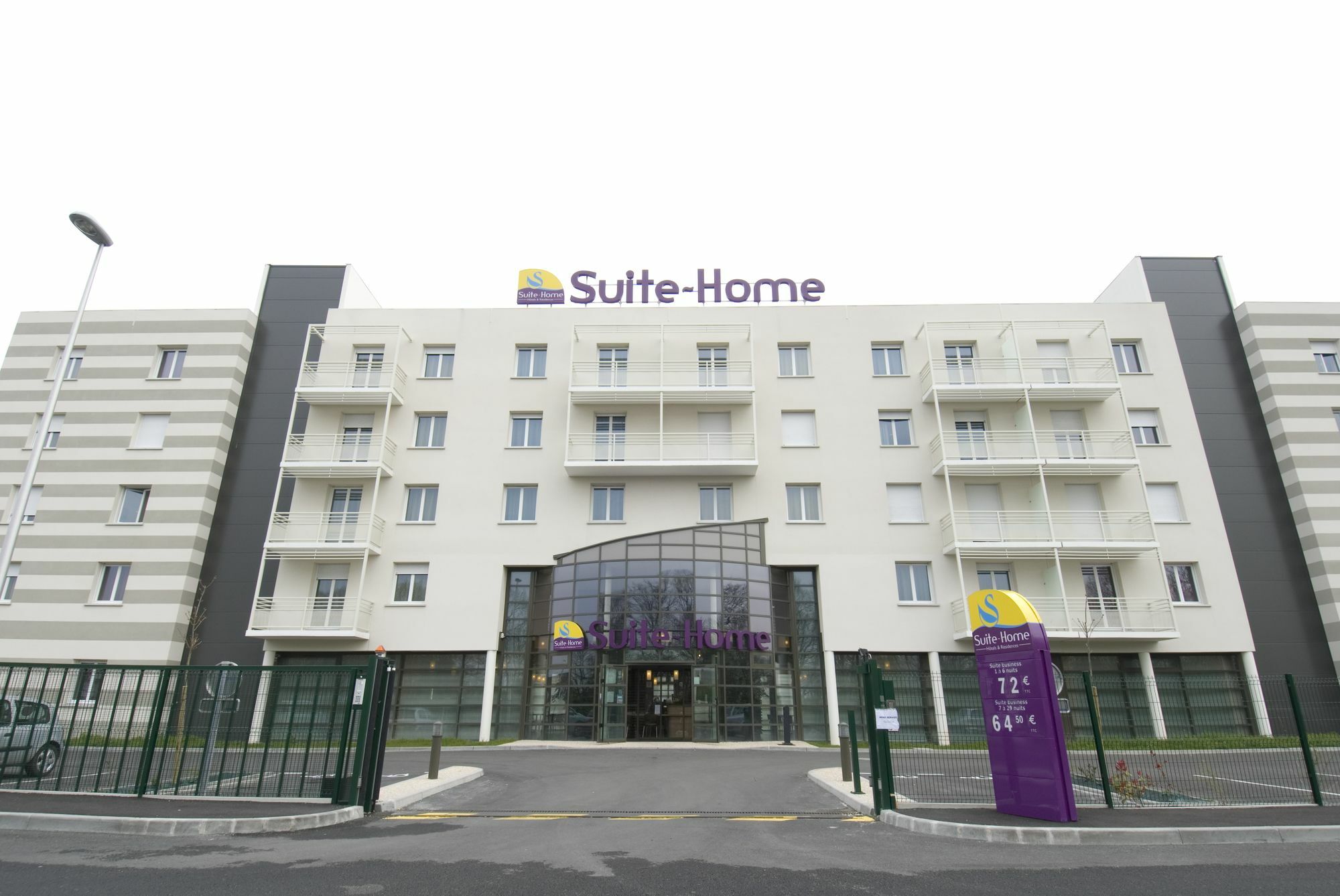 Suite-Home Orleans-Saran Ngoại thất bức ảnh